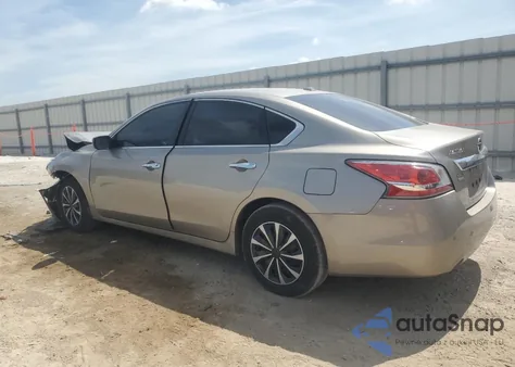 2015 Nissan Altima 2.5 из США, поврежденный, VIN 1N4AL3AP2FC450108